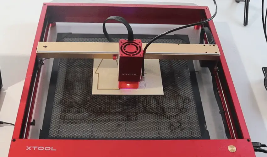 Laser cutting with the xTool 10W D1 Laser Engraver