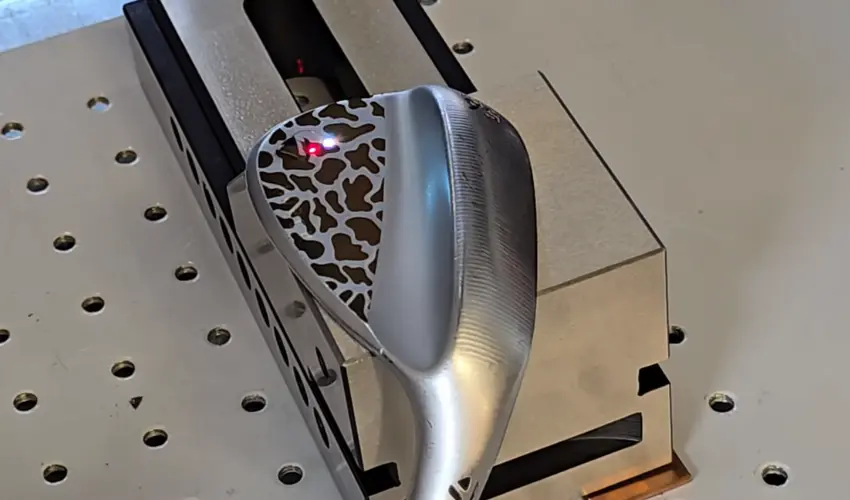 Laser engraving golf club with fiber laser